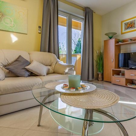Apartments Istriensonne - Haus Stephan เมดูลิน ภายนอก รูปภาพ