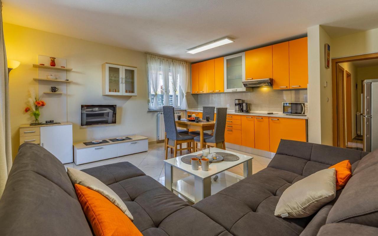 Apartments Istriensonne - Haus Stephan เมดูลิน ภายนอก รูปภาพ